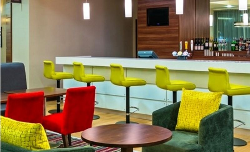 Hotel Hampton By Hilton Luton Airport Exterior foto